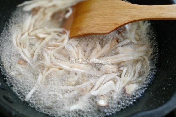 手撕杏鲍菇的做法图解5