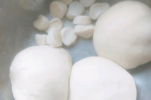 月牙式菜盒的做法图解3