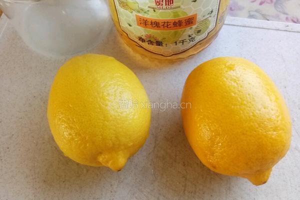 蜂蜜柠檬茶的做法图解1