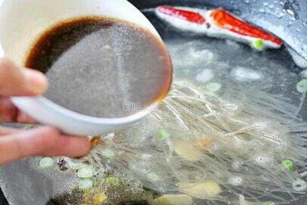 粉条鸡蛋炖菠菜的做法图解4