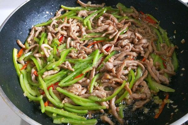 新文美食 尖椒肉丝的做法图解13