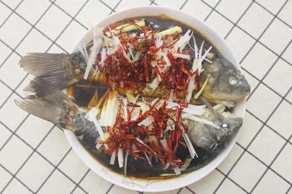 清蒸鲫鱼的做法图解5