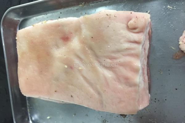 脆皮猪肉卷Roasted crispy pork belly的做法图解1