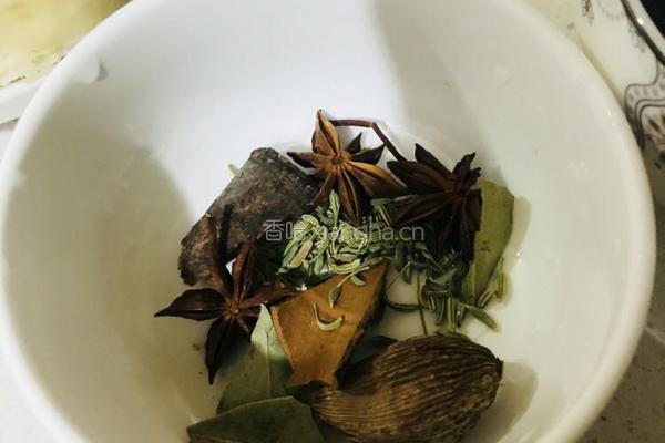 卤味儿~卤鸡爪,卤鸡翅的做法图解4