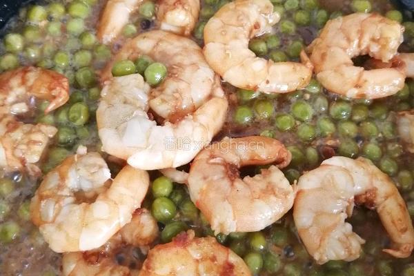 豌豆炒虾仁的做法图解8