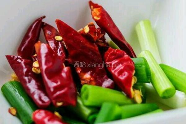 泼黄瓜片的做法图解4