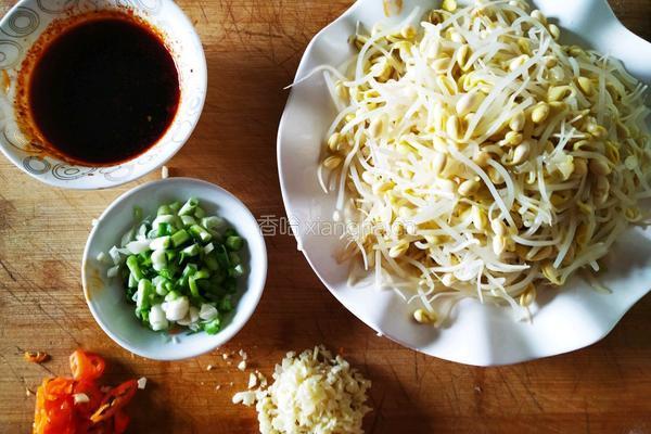 凉拌黄豆芽的做法图解2