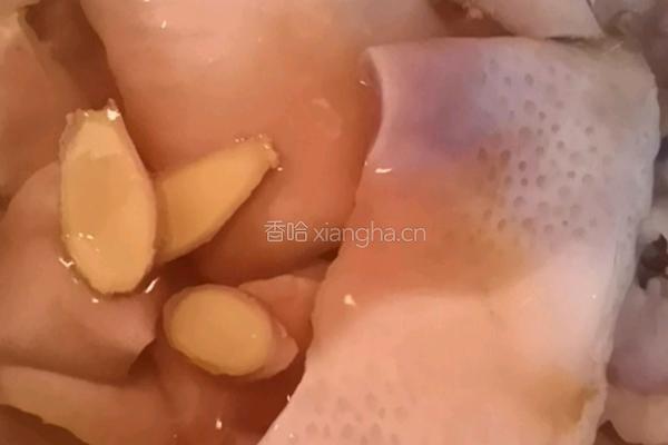 双色猪皮冻的做法图解2