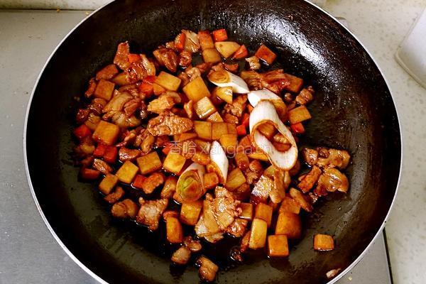 土豆焖饭的做法图解6