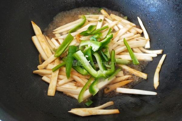 耗油杏鲍菇炒尖椒 肉嘟嘟比肉还好吃的做法图解5