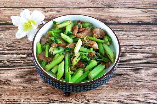 芹菜炒肉的做法图解17