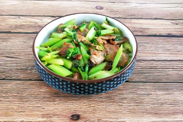 芹菜炒肉的做法图解16