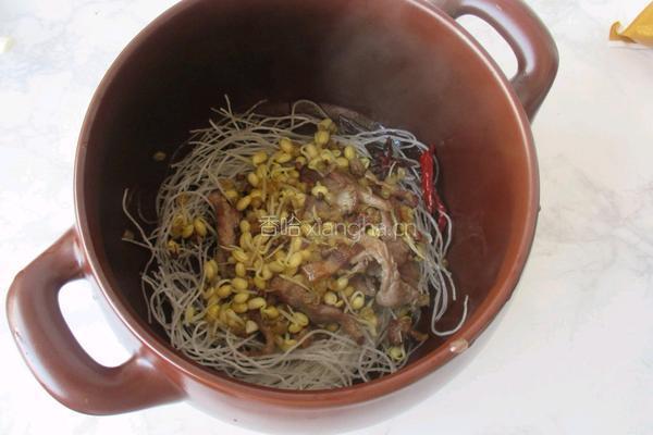 猪血砂锅煲的做法图解8