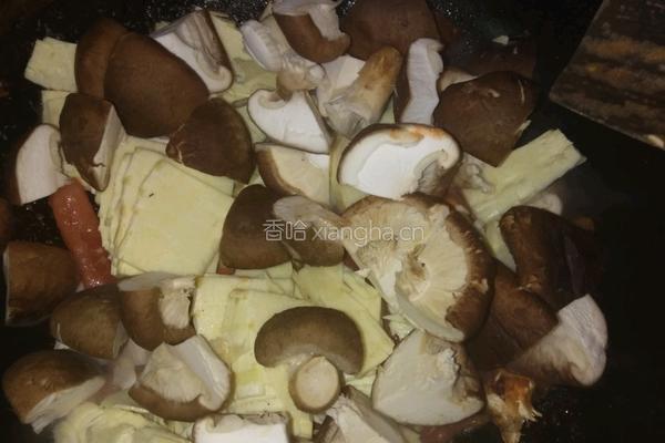 番茄冬笋香菇豆腐汤的做法图解9