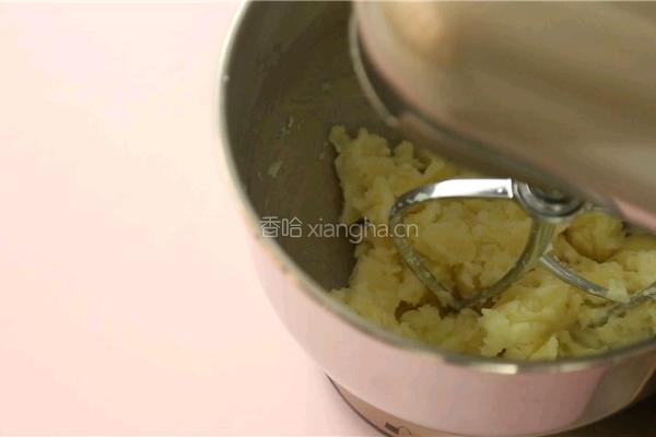 培根土豆卷的做法图解3