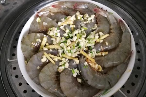 〔正月十五闹元宵〕蒜蓉粉丝蒸大虾的做法图解9