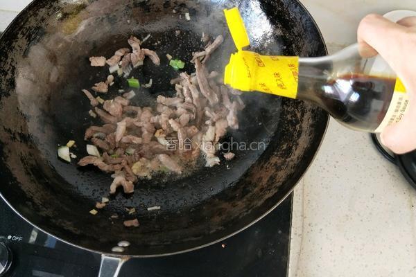 蟹味菇炒肉的做法图解12