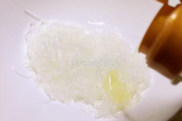 蒜蓉粉丝蒸扇贝的做法图解5