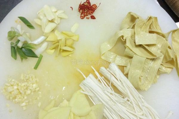 香辣水煮巴沙鱼的做法图解2