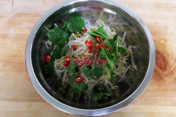 凉拌绿豆芽的做法图解5