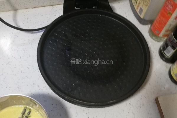 卡通早餐鸡蛋饼的做法图解2