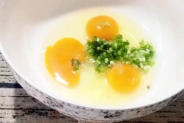 （正月十五闹元宵）豌豆尖炒鸡蛋的做法图解4