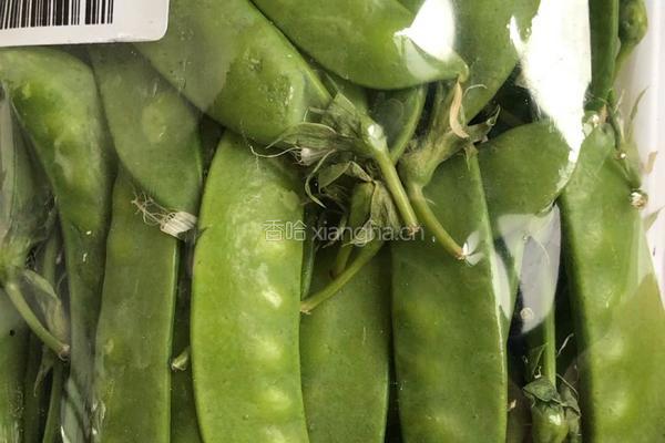 荷兰豆炒香肠的做法图解2