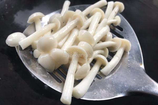【正月十五闹元宵】翡翠白玉菇的做法图解8