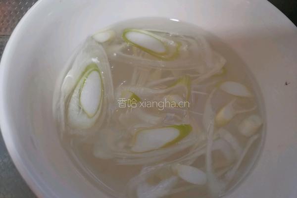 温拌鱿鱼的做法图解3