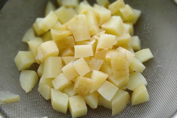 橄榄菜烧土豆的做法图解5