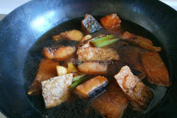 正月十五闹元 湖北红烧腊鱼块的做法图解12