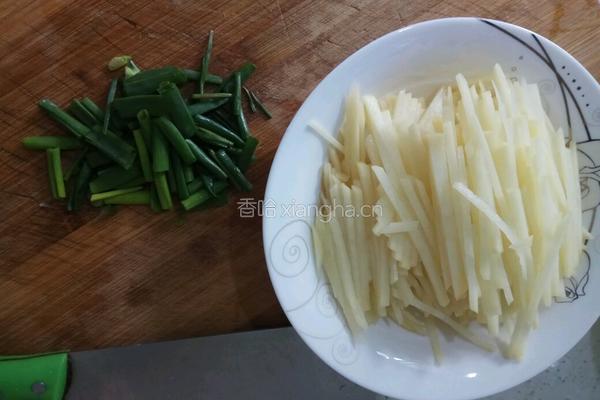 葱花土豆丝的做法图解2