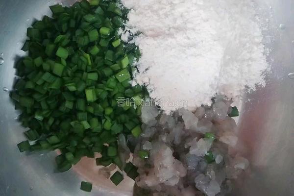 虾肉韭菜煎饼的做法图解3