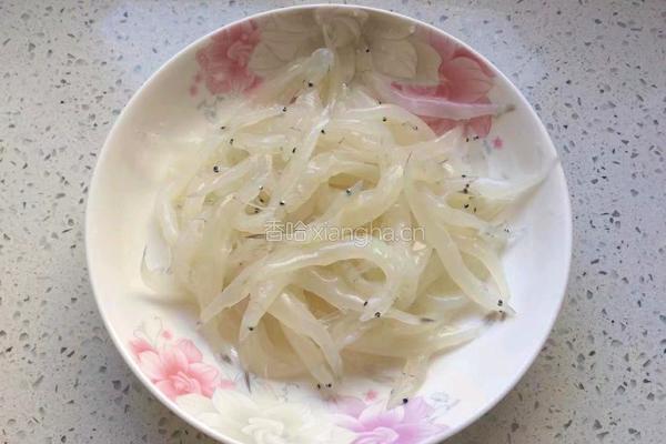 香酥银鱼的做法图解2