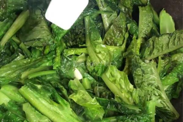 豆豉鲮鱼油麦菜的做法图解5
