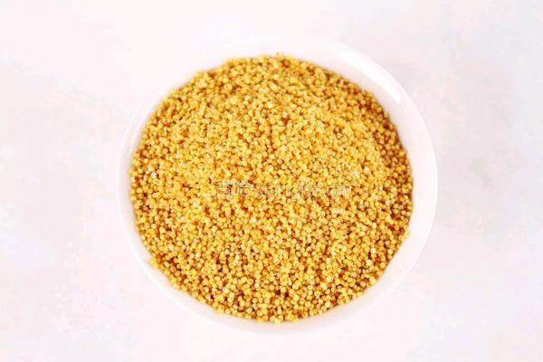 豆浆机版小米南瓜粥的做法图解1