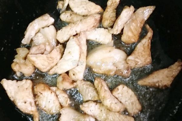 彩椒炒肉片的做法图解4
