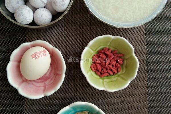 米酒汤圆的做法图解1