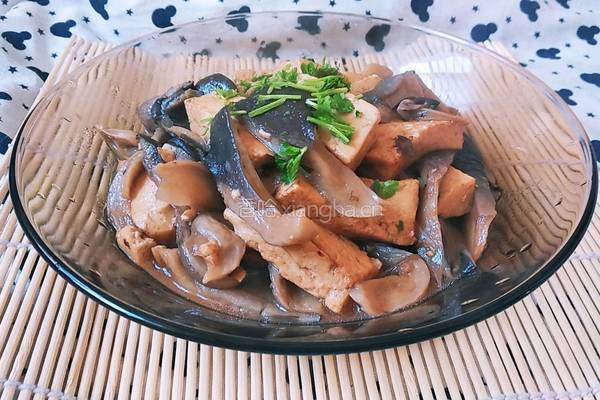 蘑菇炖豆腐的做法图解12