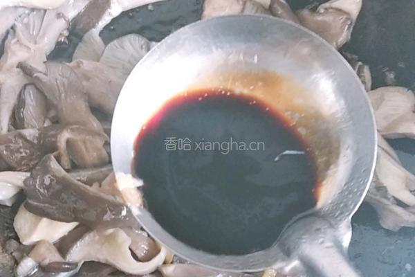 蘑菇炖豆腐的做法图解6