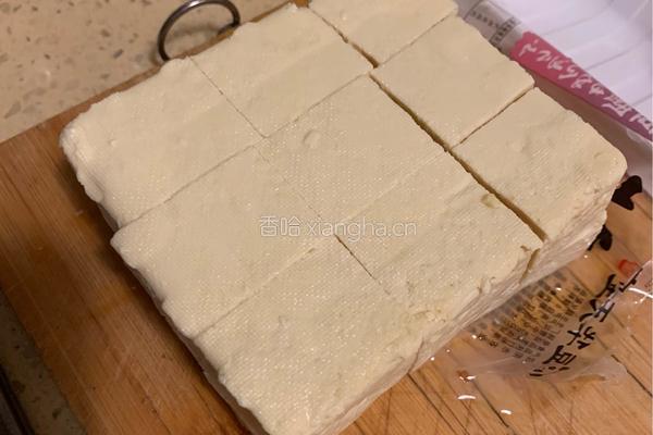 麻婆豆腐的做法图解1