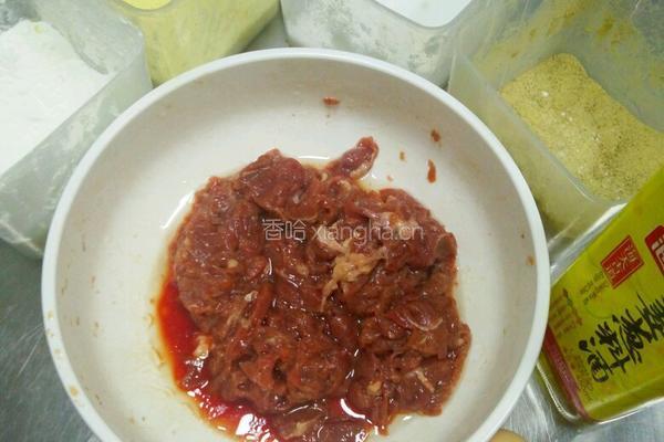 尖椒牛肉的做法图解2