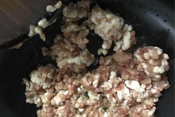 炸酱拌面的做法图解2