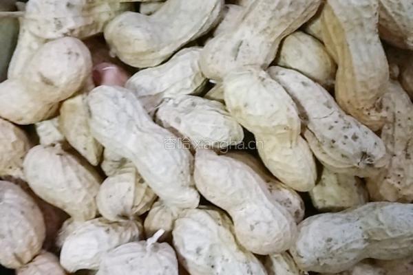 香酥花生的做法图解1