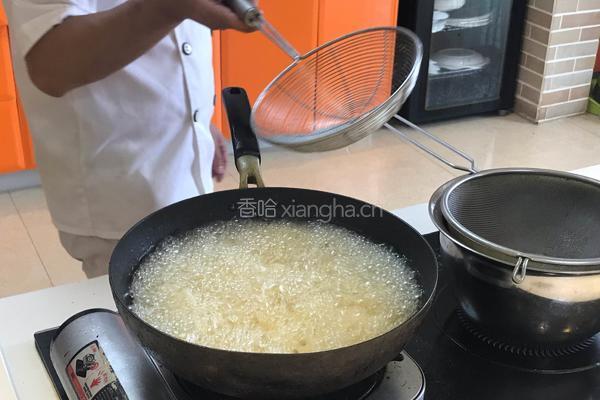 麻辣干锅藕片的做法图解3