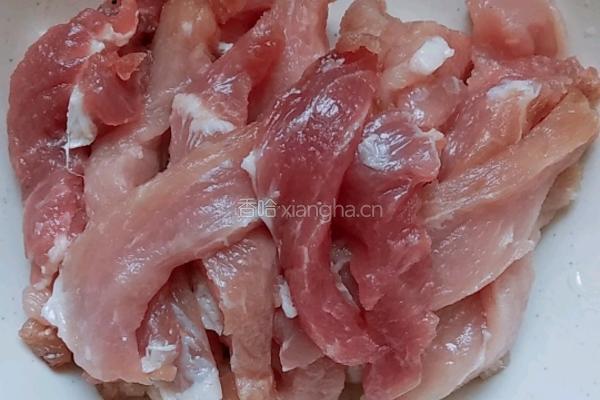 香炸酥肉的做法图解1