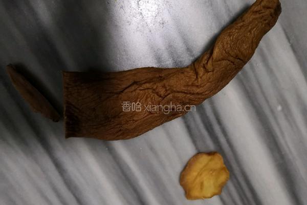 奶奶牌下饭菜(萝卜干炒豆干)的做法图解1