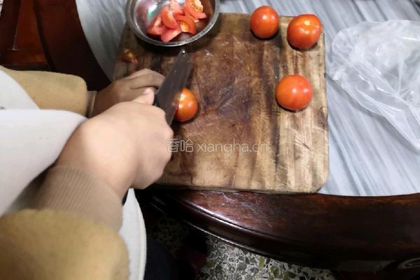 番茄鸭肉的做法图解1
