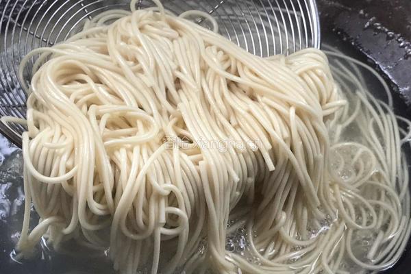 热干面（正宗武汉热干面）的做法图解6