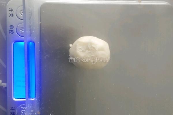 红豆蛋黄酥的做法图解3